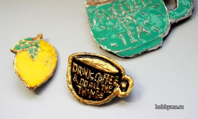 Значок своими руками на рюкзак DIY (из фольги) Значок своими руками на рюкзак DIY (из фольги)