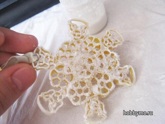 Снежинки из макарон Снежинки из макарон,,новый год,снежинки,из макарон,макароны,снежинки из макарон