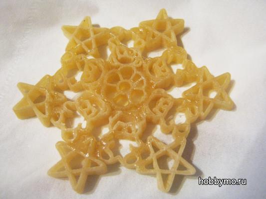 Снежинки из макарон Снежинки из макарон,,новый год,снежинки,из макарон,макароны,снежинки из макарон