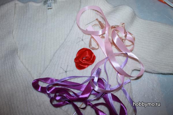 Украшения одежды цветами из лент Украшения одежды цветами из лент,,вышивка лентами,розы,цветы из атласных лент,розы из лент