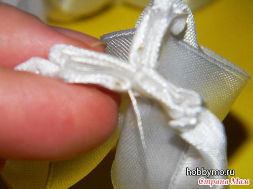 Пышный бант на 1 сентября своими руками Пышный бант на 1 сентября своими руками,,белые банты,бант на 1 сентября,банты,бантики