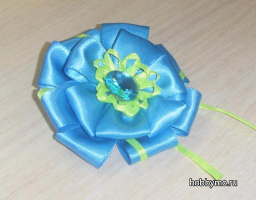 Заколка из лент для дочки своими руками Заколка из лент для дочки своими руками