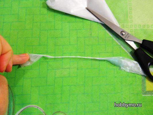 Белые хризантемы из пакетов Белые хризантемы из пакетов,,цветы из пакетов,хризантемы,полиэтиленовые пакеты,поделки из пакетов,из пакетов