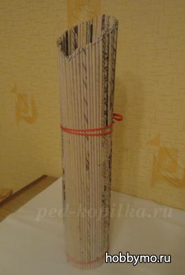 Стильная напольная ваза из газетных трубочек своими руками Стильная напольная ваза из газетных трубочек своими руками,,вазы,плетение,плетение из газет,газетные трубочки,вазы из газет,напольные вазы,вазы своими руками