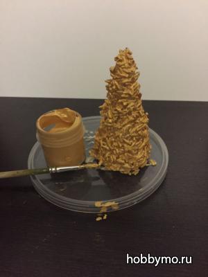 Золотая елка из риса своими руками Золотая елка из риса своими руками,,елка,подарок,рис,новый год,рождество,бусины,акриловая краска