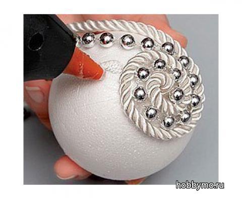 Елочные игрушки из пенопласта Елочные игрушки из пенопласта,,из пенопласта,новый год,декор,елочные игрушки,елочные шары,елочные украшения