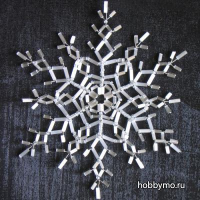 Снежинки из стекляруса на проволоке Снежинки из стекляруса на проволоке,,снежинки,снежинки из стекляруса,снежинки из бисера,новый год,бисероплетение