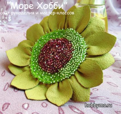 Фантазийный цветок из кожи своими руками Фантазийный цветок из кожи своими руками,,кожаные цветы,аксессуары из кожи,броши из кожи,цветы своими руками,кожаный цветок,цветок из кожи,цветы,кожа,из кожи