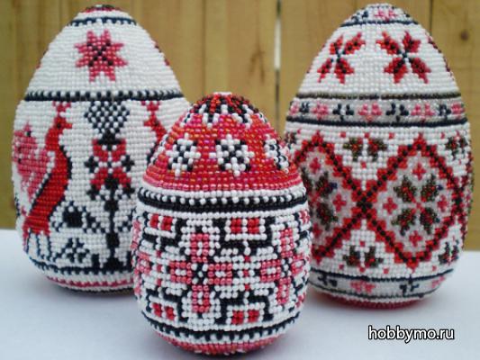 Пасхальное яйцо оплетенное бисером Пасхальное яйцо оплетенное бисером