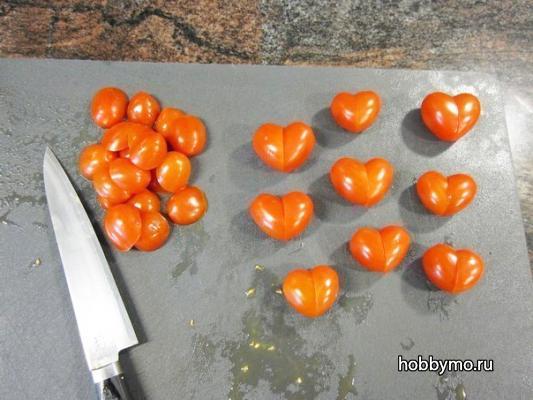 Сердце из помидора Сердце из помидора,,помидоры,кулинарный арт,день святого валентина,сердца из помидоров,сердца,первые блюда