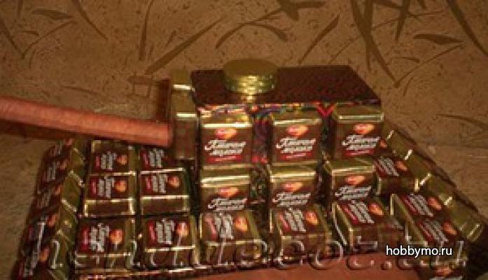 Танк из конфет. Сладкий подарок своими руками Танк из конфет. Сладкий подарок своими руками,,танки,танк из конфет,танки своими руками,из конфет,свит-дизайн,9 мая,день победы,23 февраля,день защитника отечества