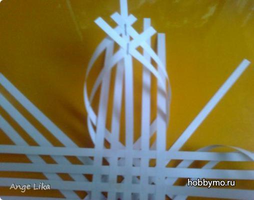 Объемные снежинки из полосок бумаги Объемные снежинки из полосок бумаги,,снежинки,объемные снежинки,снежинки из полосок бумаги,из бумаги,снежинки из бумаги