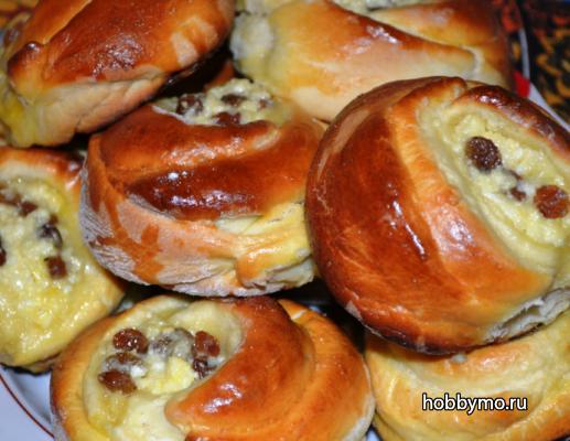 Булочки дрожжевые с творогом Булочки дрожжевые с творогом
