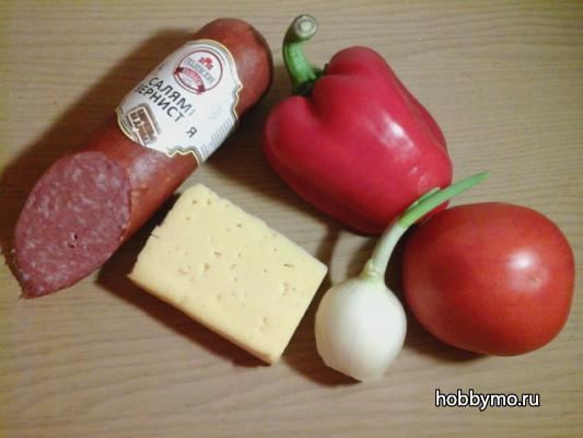 Пицца с колбасой и помидорами Пицца с колбасой и помидорами,,несладкая выпечка,пицца с колбасой,домашняя пицца,дрожжи,выпечка,пицца