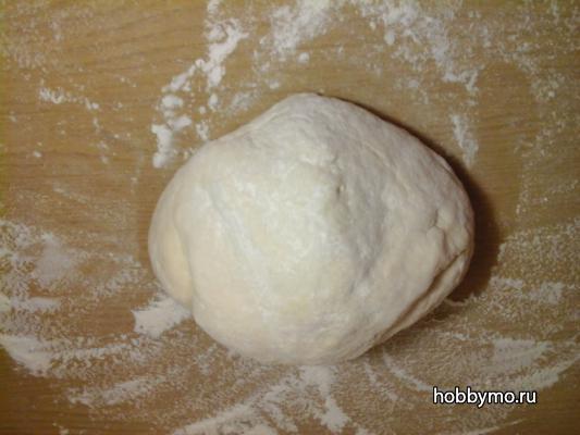 Пицца с колбасой и помидорами Пицца с колбасой и помидорами,,несладкая выпечка,пицца с колбасой,домашняя пицца,дрожжи,выпечка,пицца
