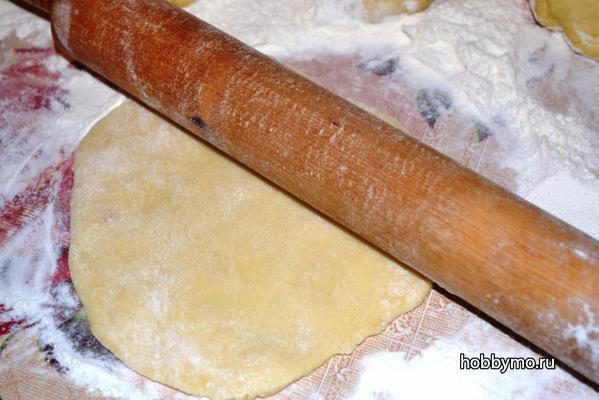 Булочки дрожжевые с творогом Булочки дрожжевые с творогом,,булочки розочки,выпечка с творогом,творог,булочки дрожжевые,к чаю,булочки к чаю,выпечка,булочки с творогом,дрожжевое тесто