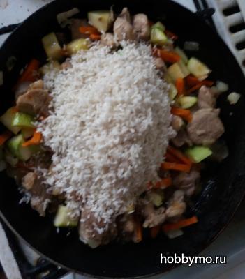 Плов с кабачками и свининой Плов с кабачками и свининой,,плов с кабачками,плов со свининой,плов с мясом,свинина,кабачки,плов