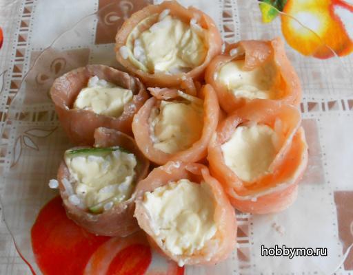 Рулетики из филе красной рыбы Рулетики из филе красной рыбы,,закуски,рыба,закуски из рыбы,рулетики из рыбы,холодные закуски,черная икра,первые блюда