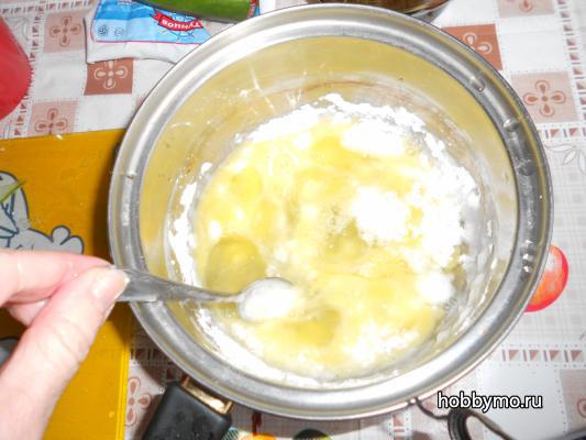 Салат с яичными блинчиками Салат с яичными блинчиками,,мясные салаты,салаты с мясом,яичные блинчики,салаты,первые блюда