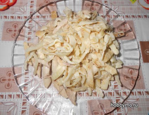 Салат с яичными блинчиками Салат с яичными блинчиками,,мясные салаты,салаты с мясом,яичные блинчики,салаты,первые блюда